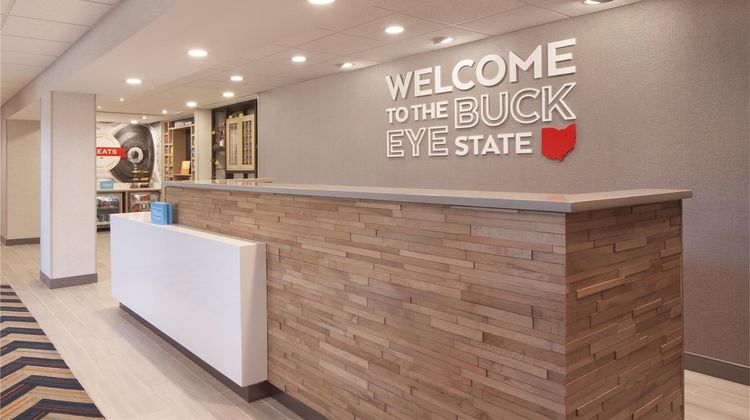 Hampton Inn & Suites Cleveland/Mentor Lobby