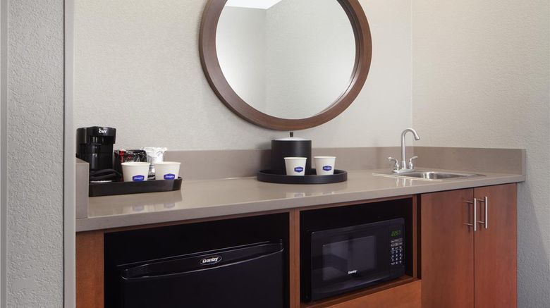 <b>Hampton Inn & Suites Cleveland/Mentor Other</b>. Images powered by <a href="https://iceportal.shijigroup.com/" title="IcePortal" target="_blank">IcePortal</a>.