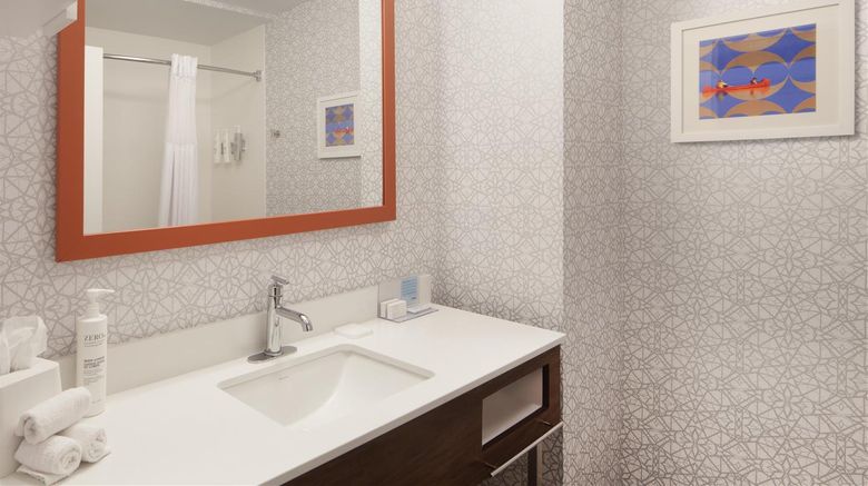 <b>Hampton Inn & Suites Cleveland/Mentor Room</b>. Images powered by <a href="https://iceportal.shijigroup.com/" title="IcePortal" target="_blank">IcePortal</a>.