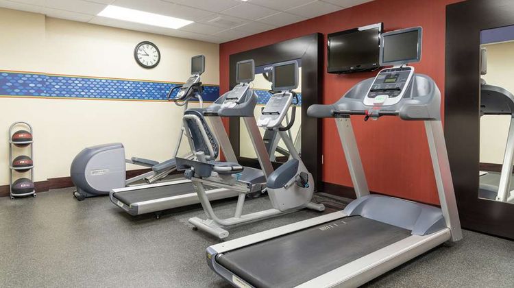 Hampton Inn & Suites Cleveland Arpt Health