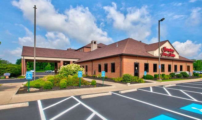 Hampton Inn & Suites Cleveland Arpt Exterior