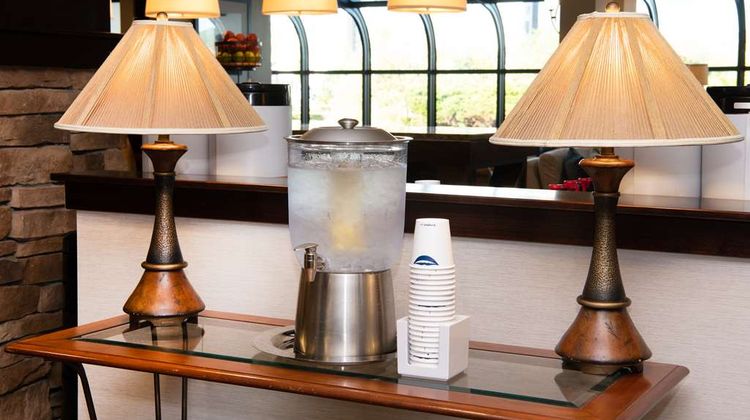 Hampton Inn Solon Lobby