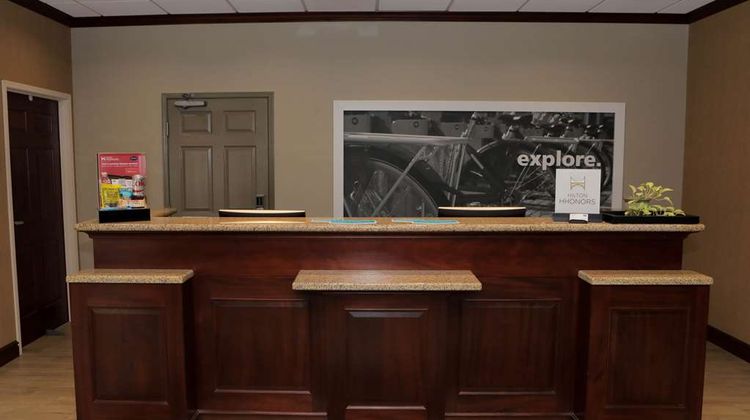 Hampton Inn Clinton Lobby