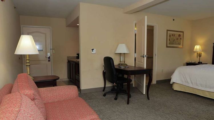 Hampton Inn Clinton Room