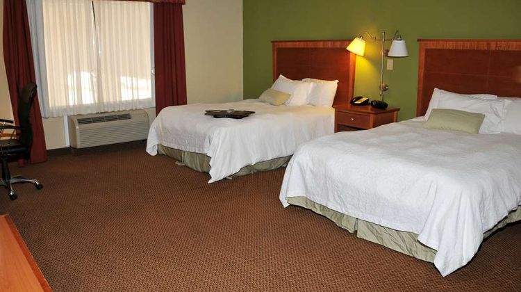 Hampton Inn Clinton Room