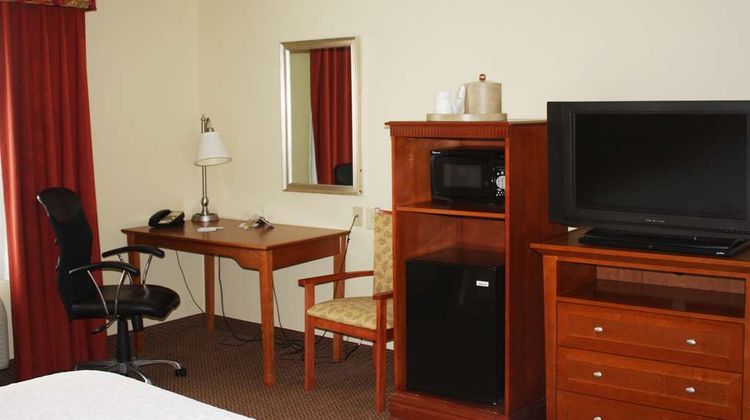 Hampton Inn Clinton Room