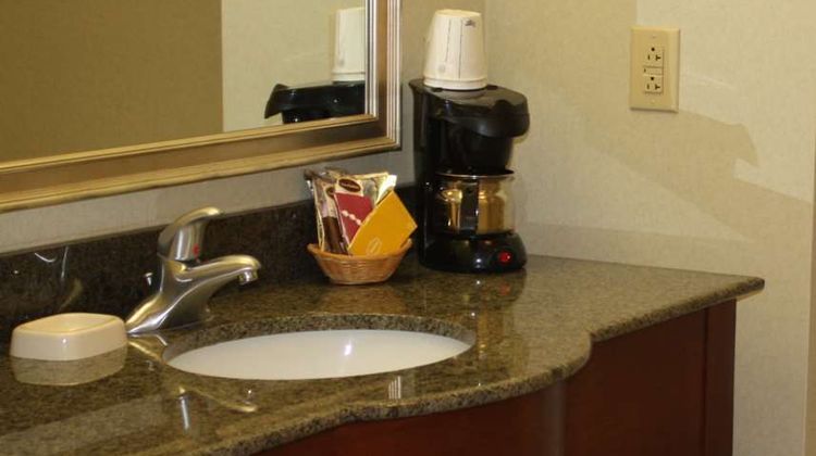 Hampton Inn Clinton Room