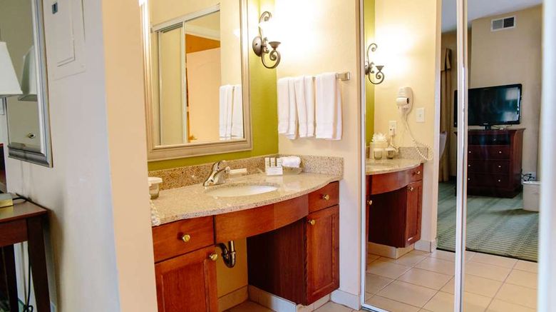 <b>Homewood Suites College Station Room</b>. Images powered by <a href="https://iceportal.shijigroup.com/" title="IcePortal" target="_blank">IcePortal</a>.