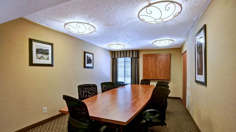 <b>Hampton Inn College Station Meeting</b>. Images powered by <a href="https://iceportal.shijigroup.com/" title="IcePortal" target="_blank">IcePortal</a>.