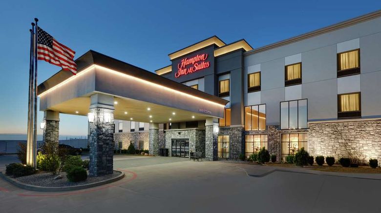 <b>Hampton Inn & Suites Childress Exterior</b>. Images powered by <a href="https://iceportal.shijigroup.com/" title="IcePortal" target="_blank">IcePortal</a>.