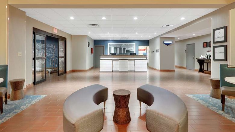 <b>Hampton Inn & Suites Childress Lobby</b>. Images powered by <a href="https://iceportal.shijigroup.com/" title="IcePortal" target="_blank">IcePortal</a>.