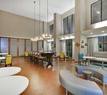 Hampton Inn & Suites Childress Lobby
