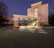 Hampton Inn & Suites Charlotte/Airport Exterior