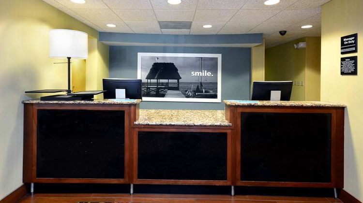 Hampton Inn Charlotte-North/Lake Norman Lobby