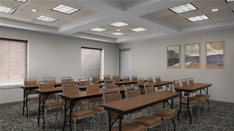 <b>Hampton Inn and Suites Huntersville Meeting</b>. Images powered by <a href="https://iceportal.shijigroup.com/" title="IcePortal" target="_blank">IcePortal</a>.