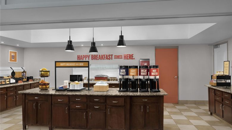 <b>Hampton Inn and Suites Huntersville Restaurant</b>. Images powered by <a href="https://iceportal.shijigroup.com/" title="IcePortal" target="_blank">IcePortal</a>.