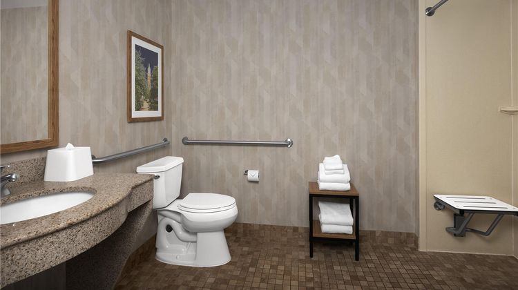 Hampton Inn and Suites Huntersville Room