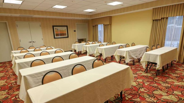 <b>Hampton Inn - Lincolnton Meeting</b>. Images powered by <a href="https://iceportal.shijigroup.com/" title="IcePortal" target="_blank">IcePortal</a>.