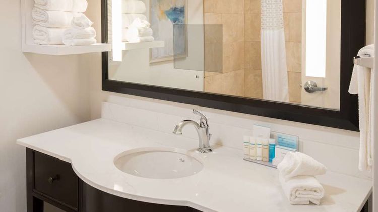 Hampton Inn & Suites South Park Room