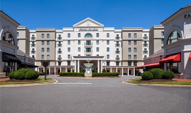 Hampton Inn & Suites South Park Exterior