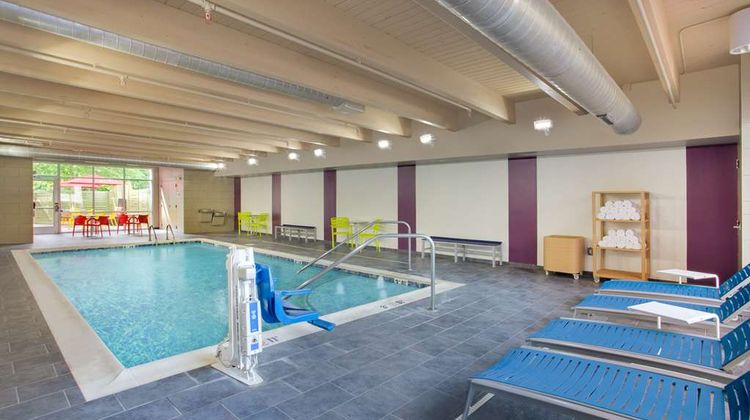 Home2 Suites by Hilton I-77 South Pool