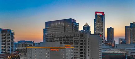 Hampton Inn Charlotte Uptown Exterior