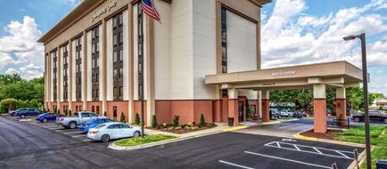 Hampton Inn University Place Exterior