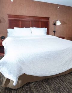 Hampton Inn & Suites Greensburg