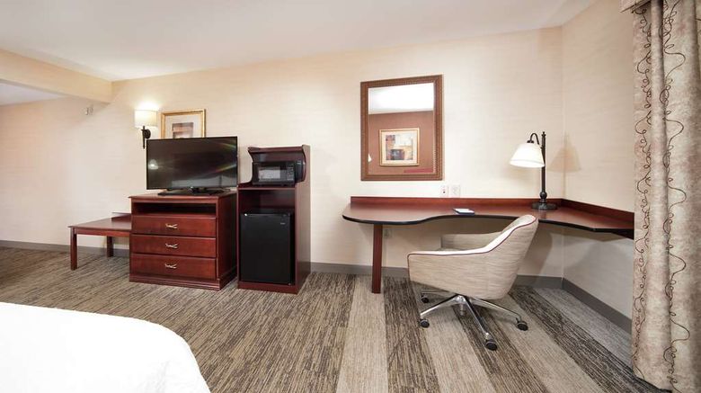 <b>Hampton Inn & Suites Greensburg Room</b>. Images powered by <a href="https://iceportal.shijigroup.com/" title="IcePortal" target="_blank">IcePortal</a>.