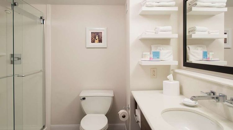 Hampton Inn Seymour Room