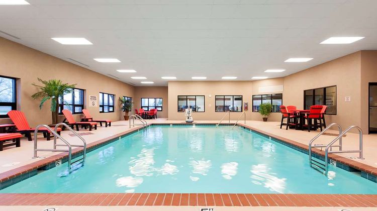 Hampton Inn Taylorsville Pool