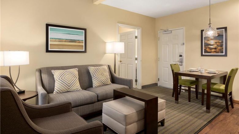 <b>Homewood Suites by Hilton Clearwater Room</b>. Images powered by <a href="https://iceportal.shijigroup.com/" title="IcePortal" target="_blank">IcePortal</a>.