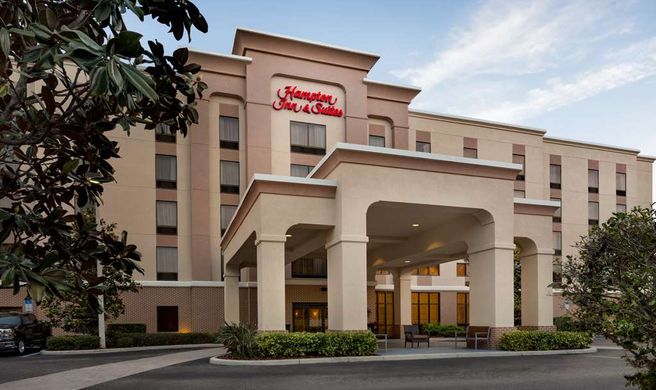 Hampton Inn & Suites Largo Exterior