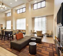 Hampton Inn & Suites Largo Lobby