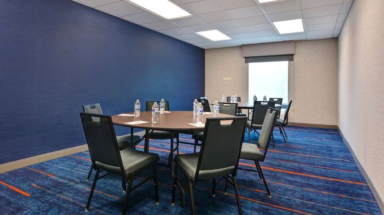<b>Hampton Inn & Suites Clearwater/St. Pete Meeting</b>. Images powered by <a href="https://iceportal.shijigroup.com/" title="IcePortal" target="_blank">IcePortal</a>.