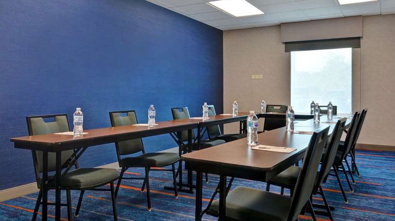 <b>Hampton Inn & Suites Clearwater/St. Pete Meeting</b>. Images powered by <a href="https://iceportal.shijigroup.com/" title="IcePortal" target="_blank">IcePortal</a>.