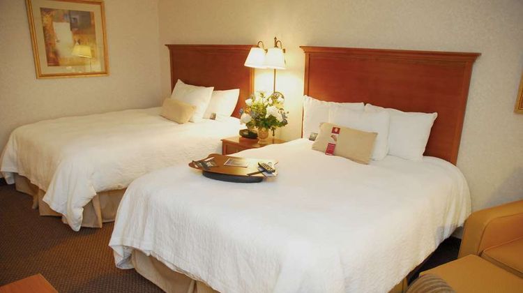 Hampton Inn Columbus Airport Room