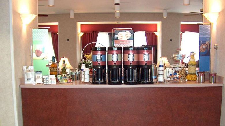 <b>Hampton Inn Columbus Airport Restaurant</b>. Images powered by <a href="https://iceportal.shijigroup.com/" title="IcePortal" target="_blank">IcePortal</a>.
