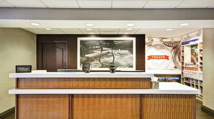 Hampton Inn & Stes Columbus/Easton Area Lobby