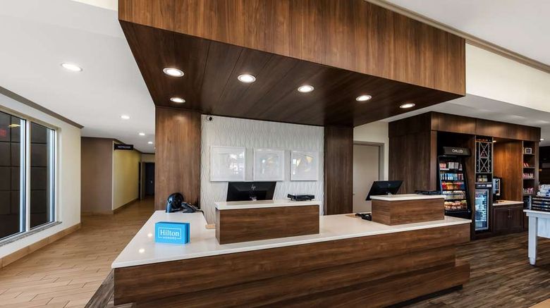 <b>Hilton Garden Inn Columbus/Grove City Lobby</b>. Images powered by <a href="https://iceportal.shijigroup.com/" title="IcePortal" target="_blank">IcePortal</a>.
