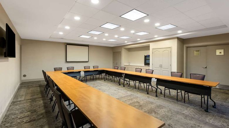 <b>Hilton Garden Inn Columbus/Grove City Meeting</b>. Images powered by <a href="https://iceportal.shijigroup.com/" title="IcePortal" target="_blank">IcePortal</a>.