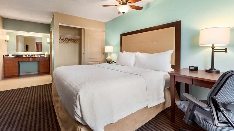 <b>Homewood Suites by Hilton Hilliard Room</b>. Images powered by <a href="https://iceportal.shijigroup.com/" title="IcePortal" target="_blank">IcePortal</a>.