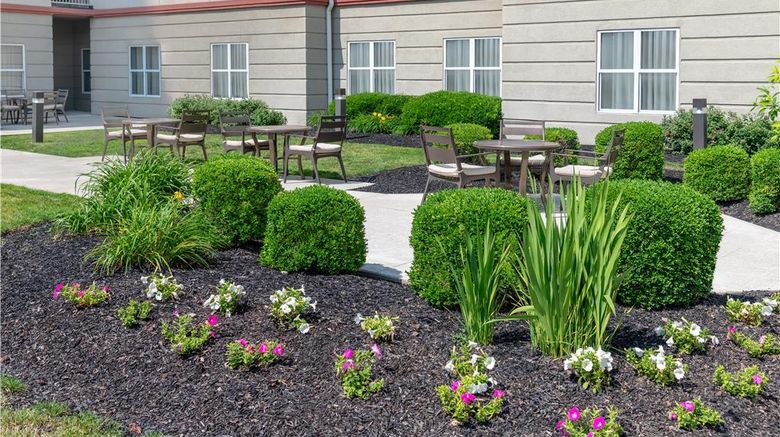 <b>Homewood Suites Columbus Arpt Exterior</b>. Images powered by <a href="https://iceportal.shijigroup.com/" title="IcePortal" target="_blank">IcePortal</a>.