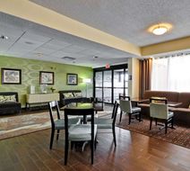 Hampton Inn Dublin Lobby