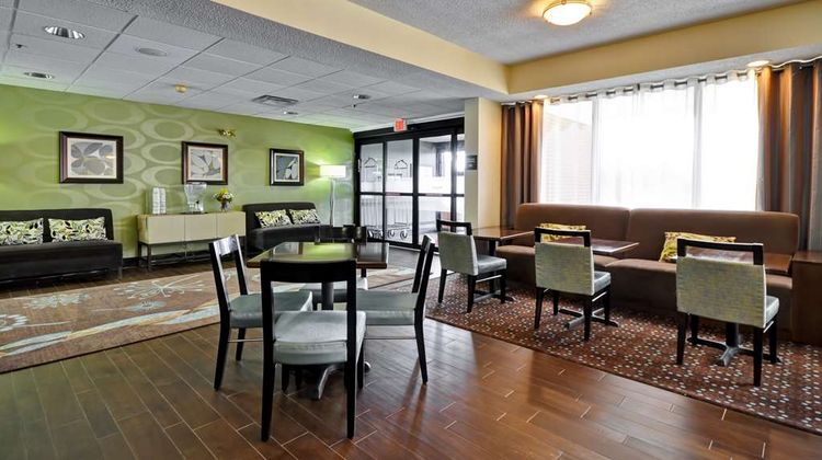 Hampton Inn Dublin Lobby