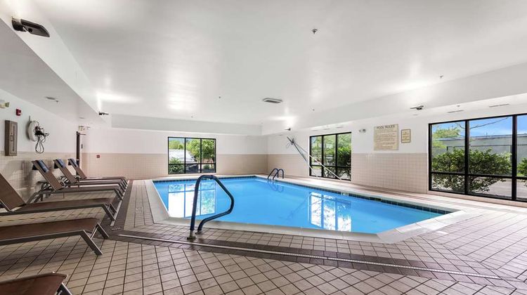 Hampton Inn Columbus I-70E/Hamilton Rd Pool