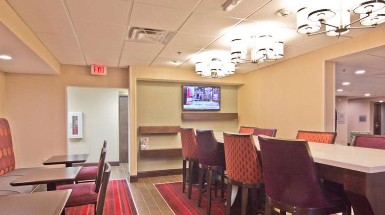 <b>Hampton Inn Columbus-South Restaurant</b>. Images powered by <a href="https://iceportal.shijigroup.com/" title="IcePortal" target="_blank">IcePortal</a>.