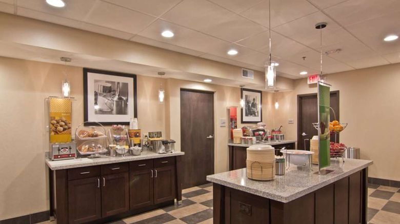 <b>Hampton Inn Columbus-South Restaurant</b>. Images powered by <a href="https://iceportal.shijigroup.com/" title="IcePortal" target="_blank">IcePortal</a>.