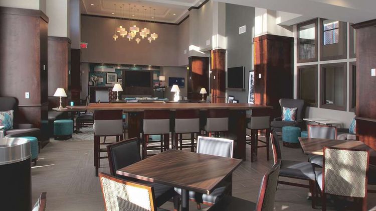 Hampton Inn & Suites Columbus/University Lobby
