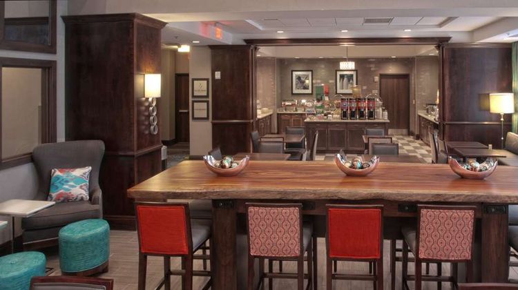 Hampton Inn & Suites Columbus/University Restaurant